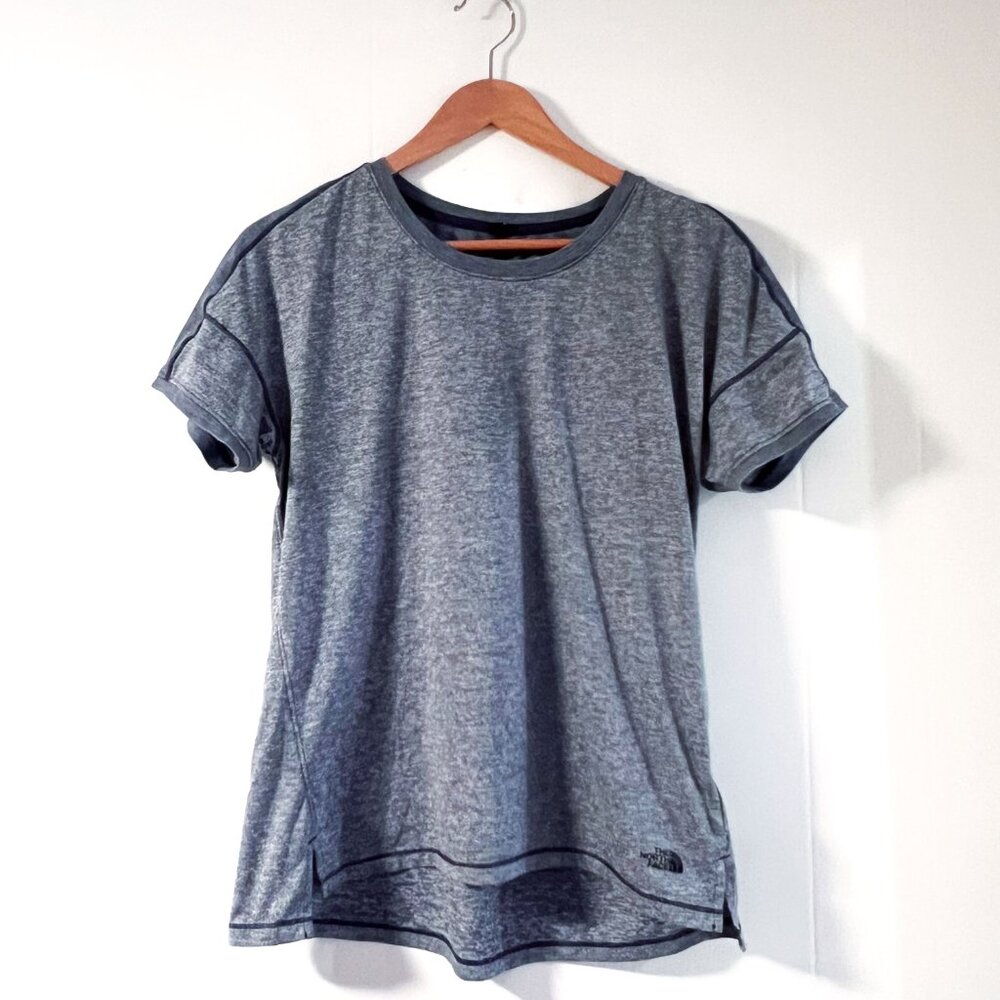 The North Face Women's EcoActive Dawndream Relaxed Short Sleeve Shirt Lapis Blue - Picture 3 of 10